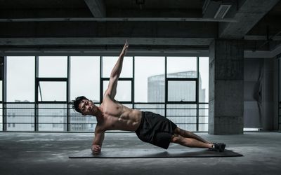 Strong core muscles in a yoga practitioner.